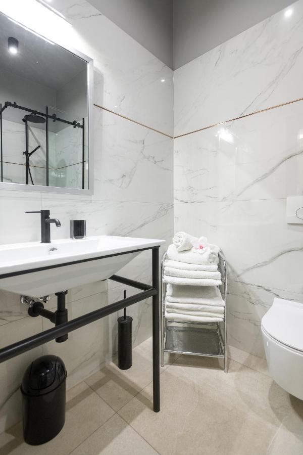 Luxury Apartment At The Main Square Krakow Ngoại thất bức ảnh
